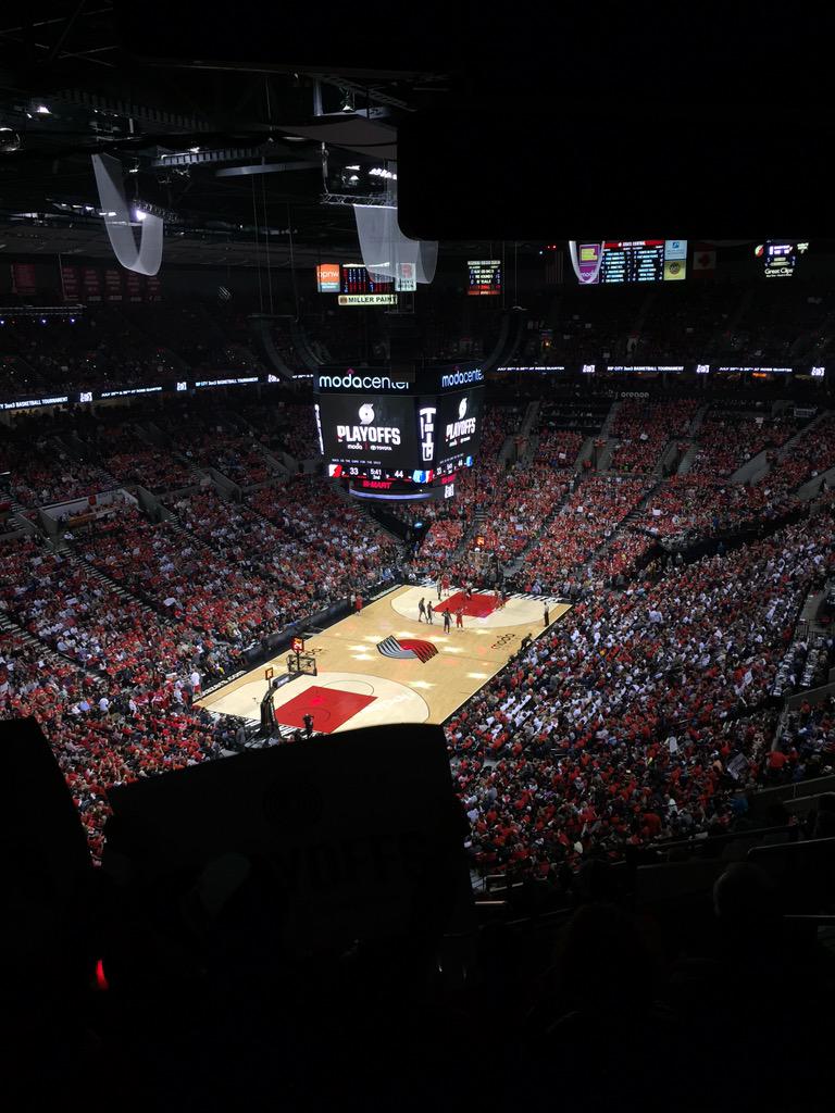 iamerichorstia's tweet photo. Can't even focus on this @trailblazers game.  Refreshing the score on the @NHLFlames game like a banshee! #goflamesgo http://t.co/p7pY3ymC9K