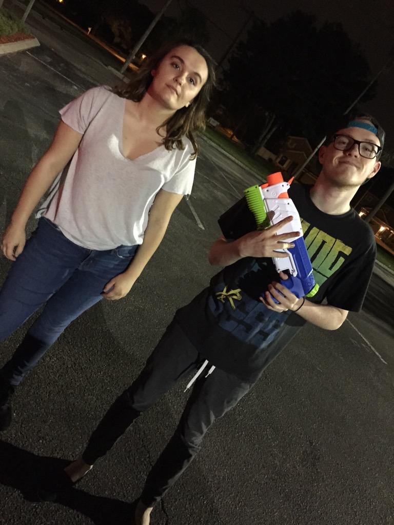 austinford___'s tweet photo. @PHSwaterwars gott eeemmm @brielleparr http://t.co/0vOjH6irz2