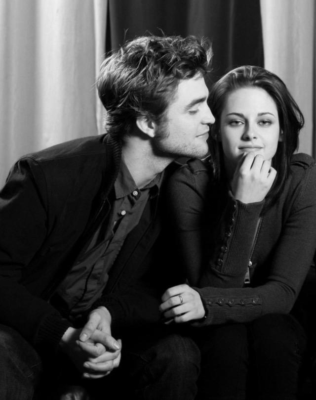 krisbianhearted's tweet photo. #RobstenDay2015 http://t.co/RY88yvafgK