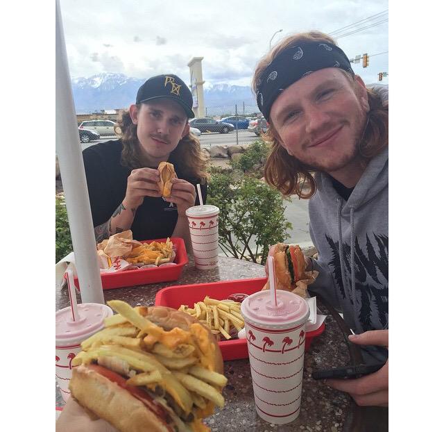 YO MY GRILLED CHEESE LOOKED LIKE A VAGINA. ONE OF THE BEST PICTURES EVER TAKEN. THE GRILLEDGINA BROTHER.