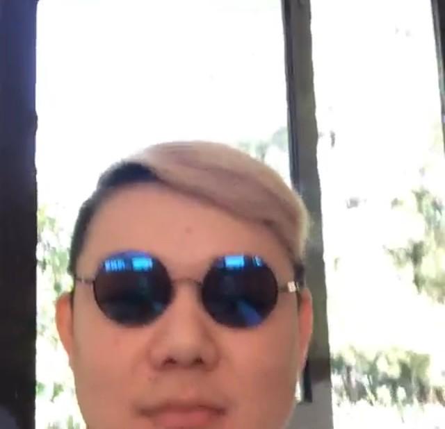 Ricvers's tweet photo. Morning dear... SUKSES YA SHAAAAY😂😂 @richardricardoo http://t.co/r7a9vKh3u6