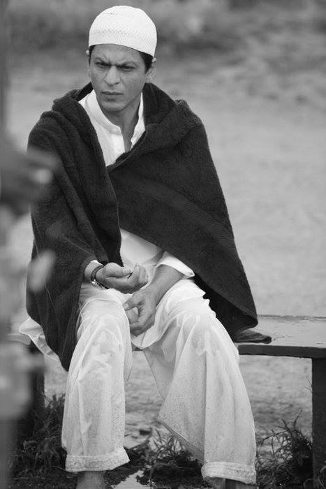 SRKsCuteFan's tweet photo. Deepest condolences to the bereaved families of Nepal who have lost their loved ones in earthquake today.. http://t.co/OKY9UxUGea