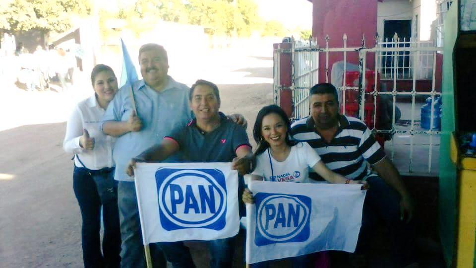 PPM_SIN's tweet photo. #Campañeando #6Distrito @Dip_Nadia_Vega Cambiemos el rumbo con buenas ideas. Claro que podemos ¿A poco no? http://t.co/40SVp4xdur