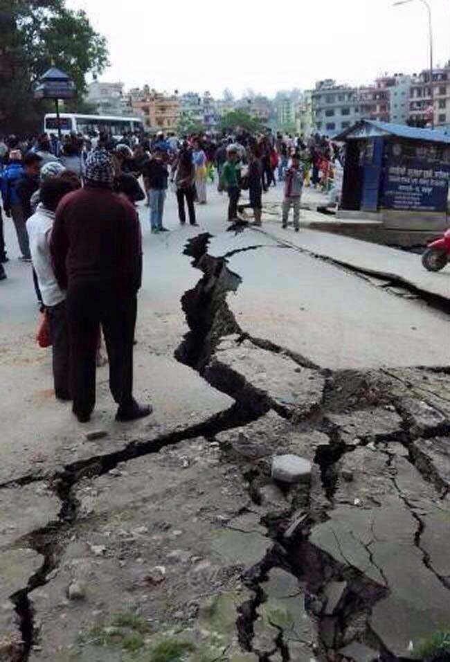Warnold17's tweet photo. #NepalEarthquake http://t.co/SRFp1nABgF