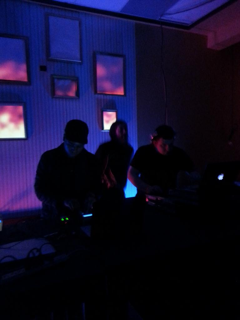 obviouspgh's tweet photo. @WeAreNormaling  &amp; @Lunice  RIGHT NAH @VIA_HQ  @UrbanistPGH http://t.co/h4xYk63ZOW