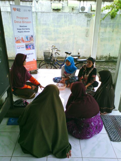 CikguDevi's tweet photo. Mari dampingi UKM binaan @rumahzakat agar maju berkembang :) @RZ_Solo @Rel_Inspirasi http://t.co/xJnXboc1Q8