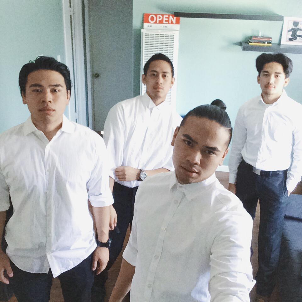 ThePaelmoTwins's tweet photo. Day 115: Be my Shawty. #fakateretere #chairboyz #white #manbun #21andover #Paelmotwins2015 http://t.co/uD893sMB4X