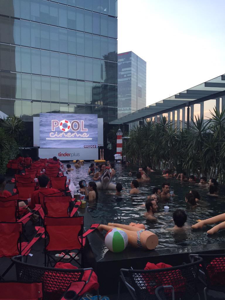 zonacdmx's tweet photo. RT @CinemaCoyote: Gracias a todos por su confianza, #PoolCinema un éxito hoy en Distrito Capital @GRUPOHABITA @Tinder http://t.co/AxF49SL0QG
