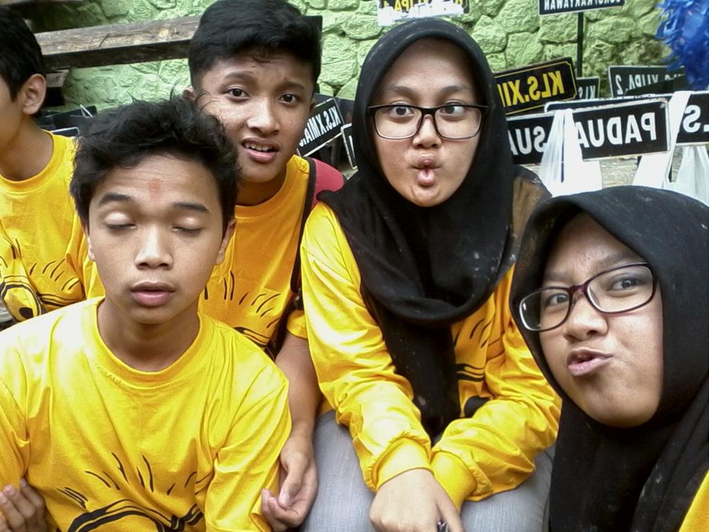FOX7misa's tweet photo. ini dia, ketua kelas X MIA7 periode semester 2. KHAFIDZUDIN ABRORI @khafidzjr13 http://t.co/fxQJf90WeW