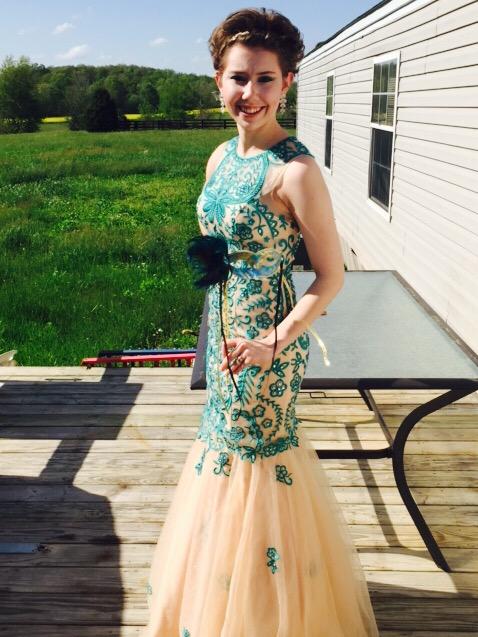 BritEpley's tweet photo. Had the best time at #FSPROM2015 http://t.co/4lyvwUE3nJ