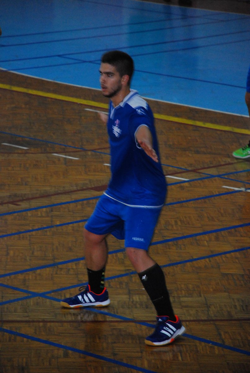 SectorGmalaga's tweet photo. @RFEBalonmano @F_A_BM @fedmadridbm Min 40 @ClubMaristasMlg 18-13 @balonmanoBMC http://t.co/lOdNwyWyZy
