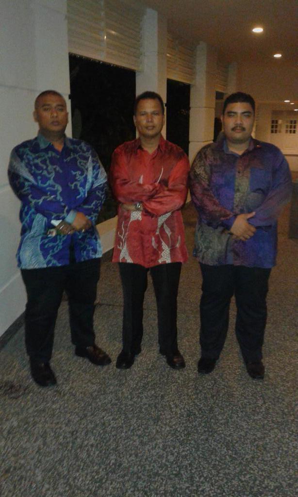 Rimba64's tweet image. bersama with castelo and young singer malaysia #rosyamnor #aizatamdan