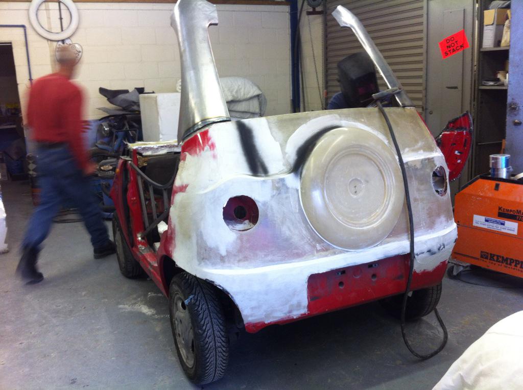 attitudeautos's tweet photo. Steel work erecting well and truly underway. These images are four weeks into the build http://t.co/EF3iThYiGy