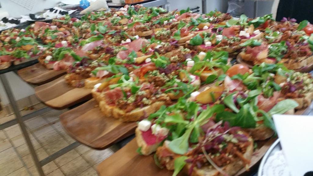 Mairin_Walsh's tweet photo. Yum Yum coming up after our Executive speaks a taste of whats to come #thethingsyoudontthinkof #TasteofTheArdilaun http://t.co/EtGMNCYteE