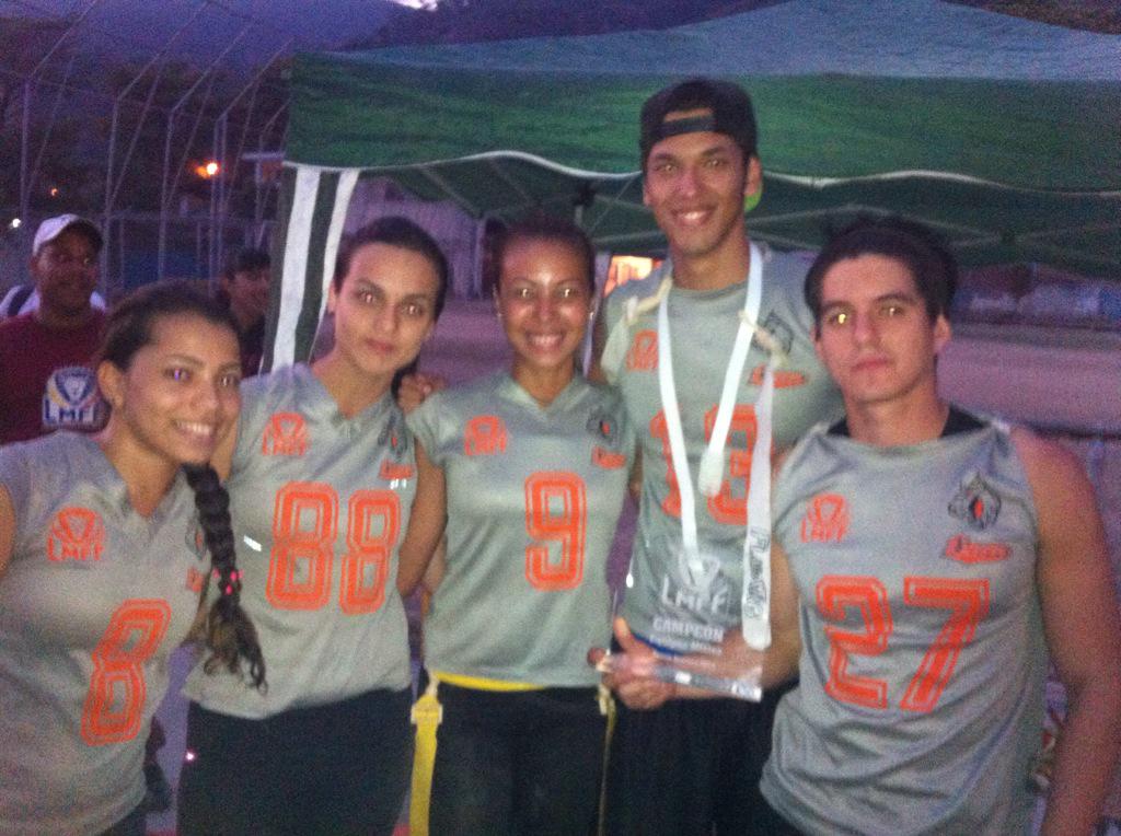 LMFlagFootball's tweet photo. Felicitaciones al equipo subcampeón del torneo Modalidad Mixto @Gabyjournalist @RebekitaYepez @julnar09 @W1028 http://t.co/meJDqkgxmr