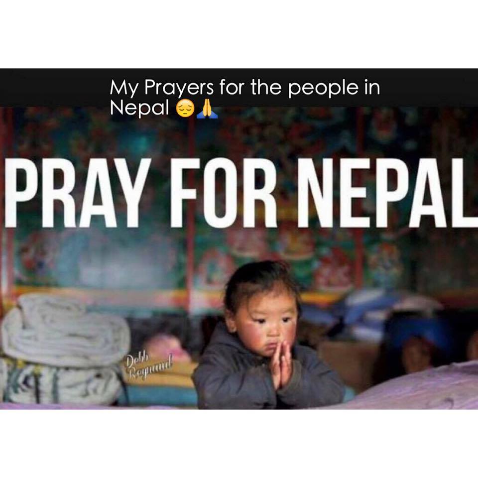 AyoIndonesia_ID's tweet image. Akibat Gempa di Nepal 1700 orang meninggal dan ribuan lainnya terluka. We Pray For them. #PrayForNepal