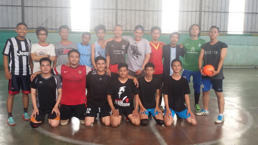 BEMJsosiologi's tweet photo. Pertandingan selanjutnya final futsal putra PSNR 2012 vs Tim 2010 http://t.co/rVePO8BP9d