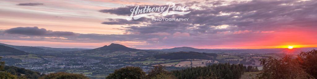 A perfect sunrise over #abergavenny and the #breconbeacons