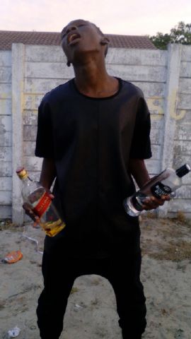 KiDdofresh_ZA's tweet photo. Was On some @StiloMagolide_ pose yesterday #iKasiExperience25APR http://t.co/jPLcte5bst