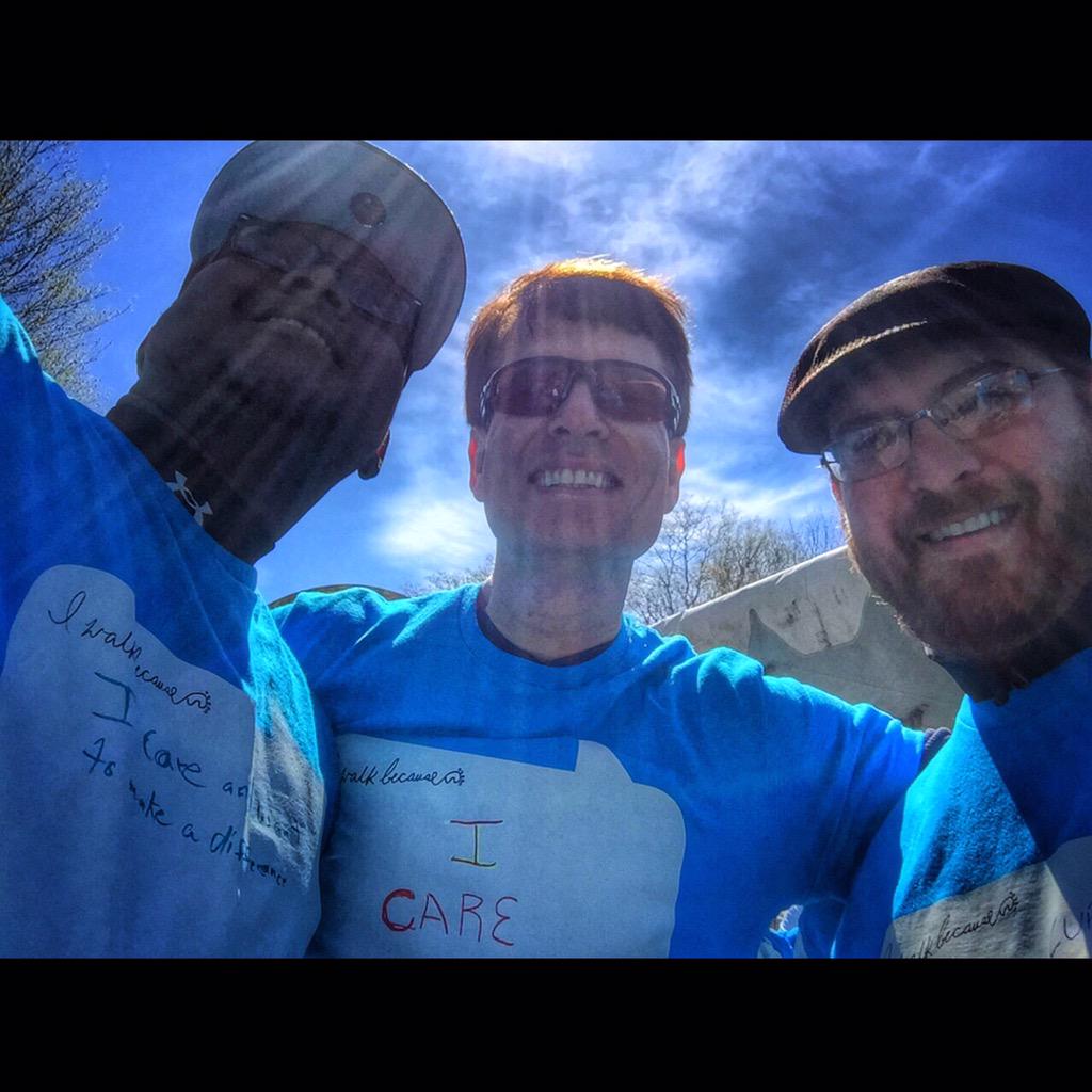 evanjburrows's tweet image. .@roncohenshair With our fearless leader at @unitywalk @dchambersDPM #puw2015 #iwalkbecause #beatPD