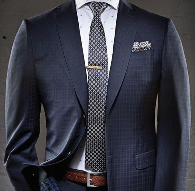 roxshows's tweet photo. Threads make the man. http://t.co/KVIAar8sVZ