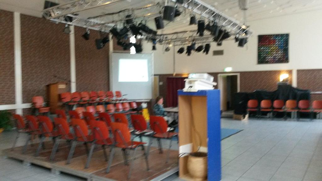 DKDD_Dronten's tweet photo. Nu eerst een vrolijke kerkdienst, na de koffie #dkdd. Open kerk zondag of dronten. http://t.co/XbZkDwOrq8