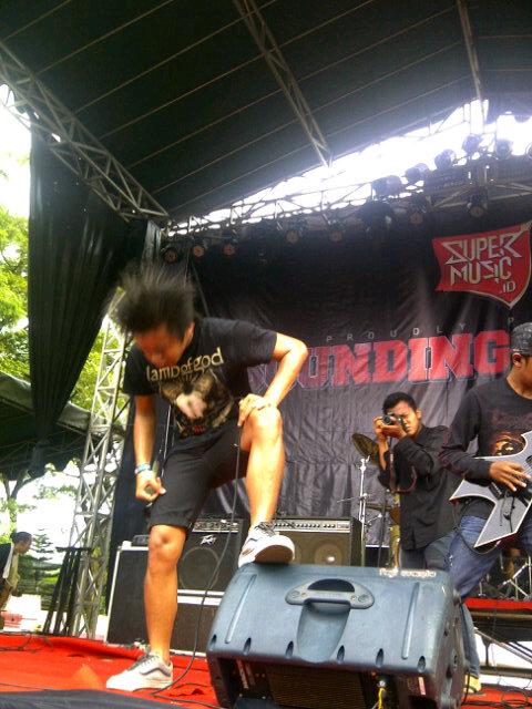 NowYgMemBakarStageSoundingNationLastTrainToHeaven_@PortalBlitar <a href="/infojombang/">Jombang | Jawa Timur</a> <a href="/InfoTulungagung/">Info Tulungagung</a> <a href="/infojombang/">Jombang | Jawa Timur</a>