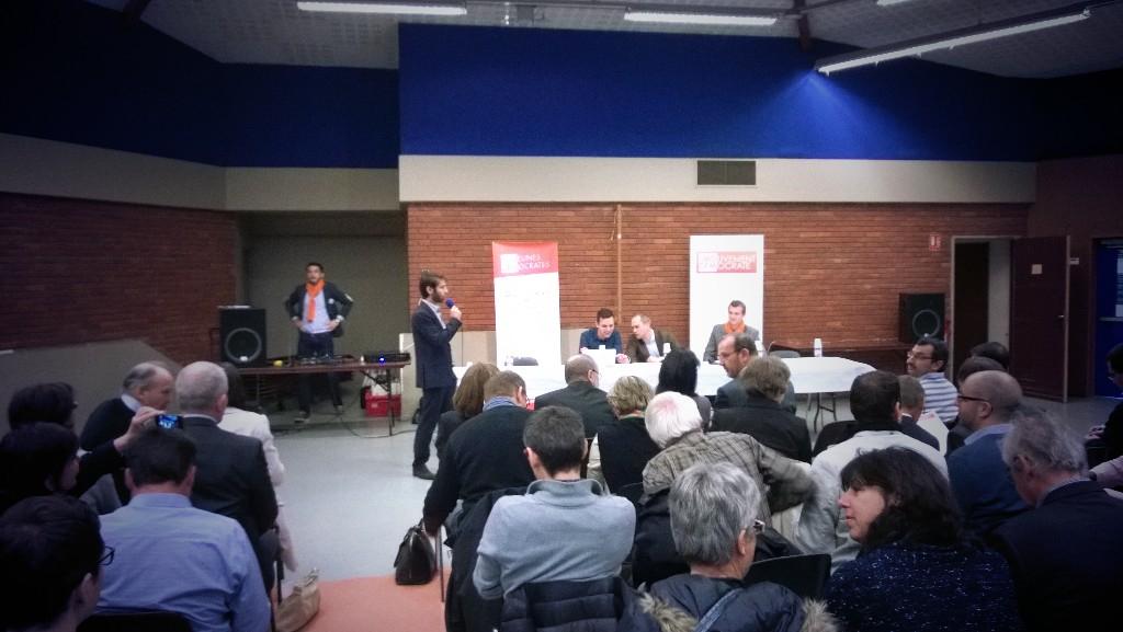 Kulteuro's tweet photo. Début de la convention interrégionale @MoDem Auvergne - Rhône-Alpes à Vaulx-en-Velin #AuRAMoDem http://t.co/ADWmgWEUmV