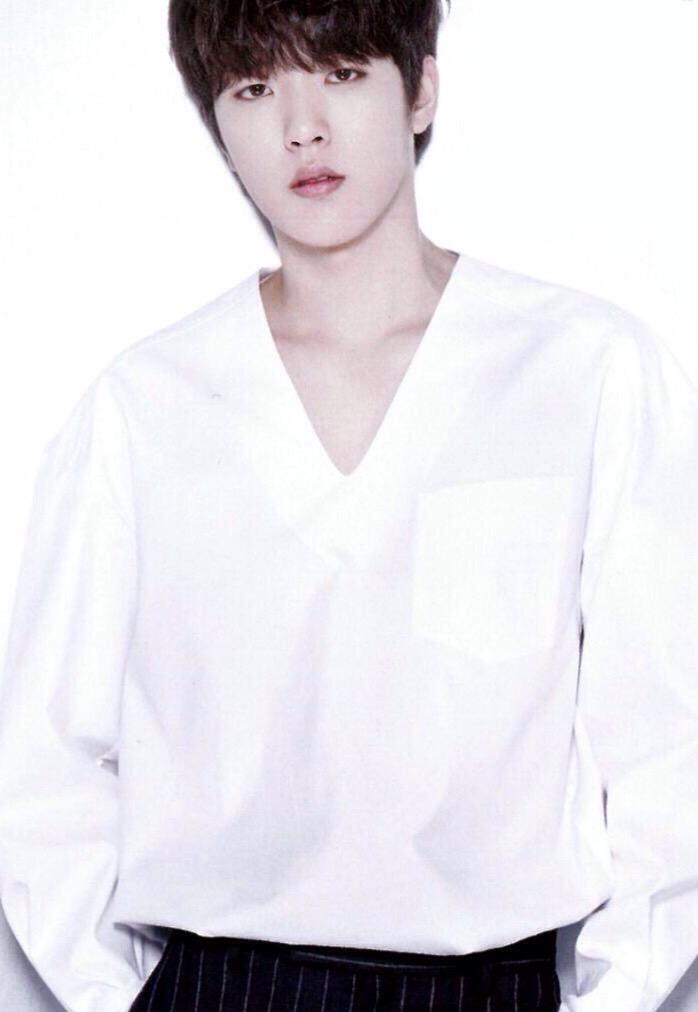 CDgQ_J_WIAA-_R1.jpg:large