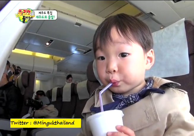 mingukthailand's tweet photo. [CAP EP.75]  พี่แททำดี ทำตัวน่ารักก ฮ่าๆๆ #SongTriplets  #Songdaehun #songminguk #songmanse http://t.co/0wYHbRGiRq