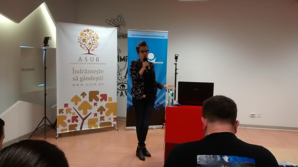 YoungHumanIntl's tweet photo. Julie Pernet of the European Humanist Federation on public policies in Europe. #HEEC2015 http://t.co/0od9njFRP6