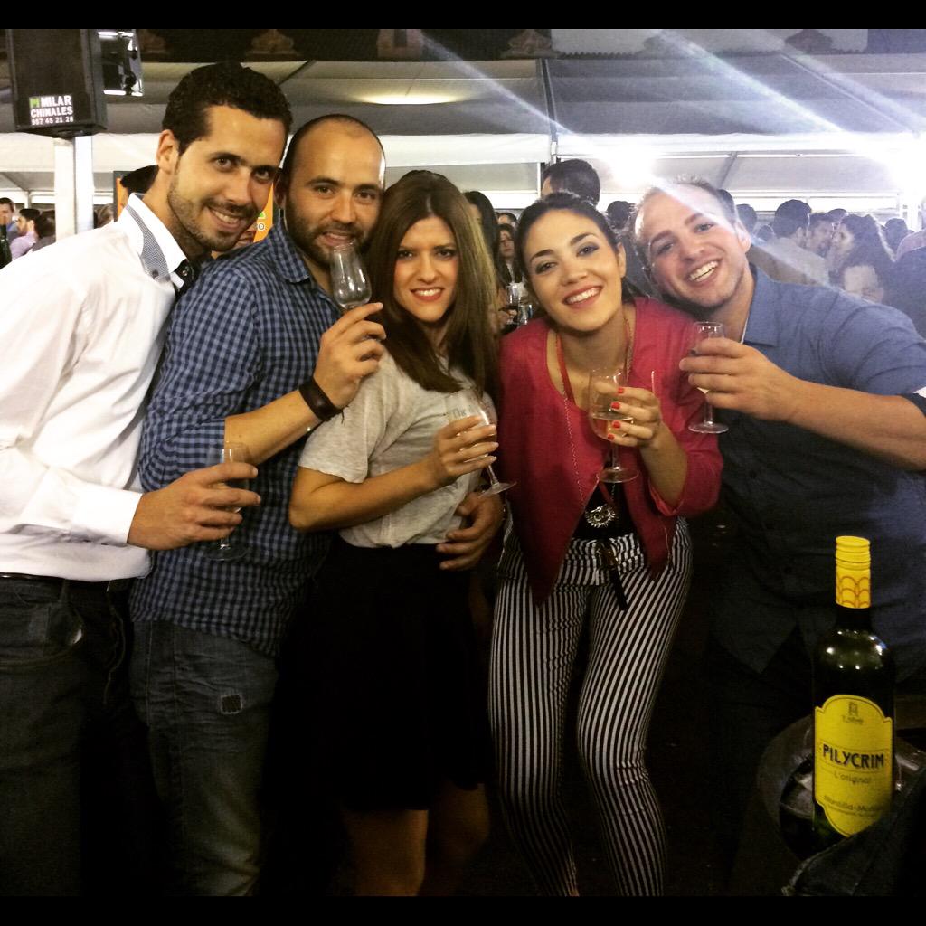 CharoTobajas's tweet photo. Los que siempre están y no fallan.... 😘😘😘😘😘 http://t.co/bHewk3gHdA