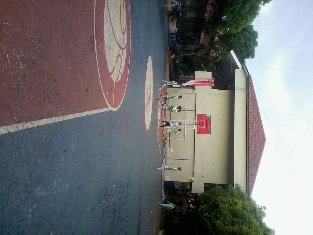 Futsal8Jkt's tweet photo. sedang melakukan pemanasan untuk babak kedua http://t.co/SXO34u7B7P