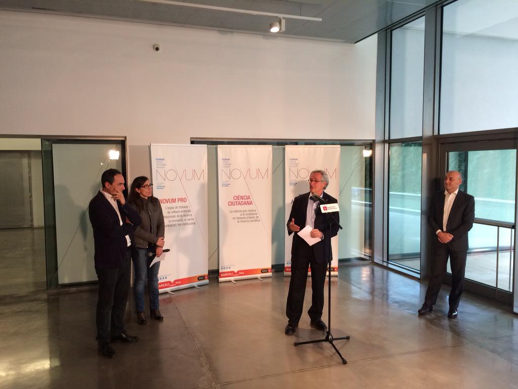 BCNInnovacio's tweet photo. 'Sense recerca i innovació no podem anar endavant' @xaviertrias #NOVUM2015 http://t.co/RzWcPyURVA