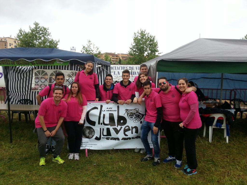 cjsananton's tweet photo. El club juvenil preparado desde esta mañana en safont para celebrar el día vecinal 2015 http://t.co/W1XFUZ8g2a