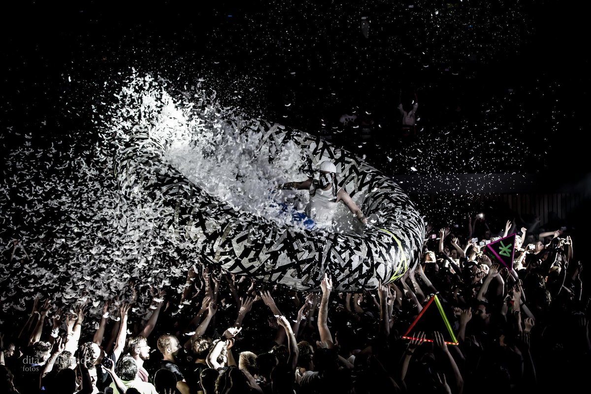 LEIDER GEIL. <a href="/kloeterklikke/">DEICHKIND</a> in Würzburg!