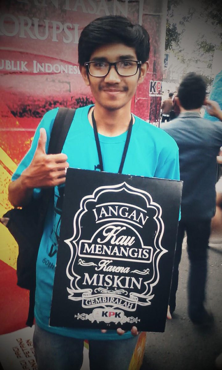 dodyrusli's tweet photo. 'Jangan Kau Menangis' @KPK_RI salah satu stand di acara #FestivalofNation #AAC2015 @AACarnival2015 http://t.co/hUX2on85Y6