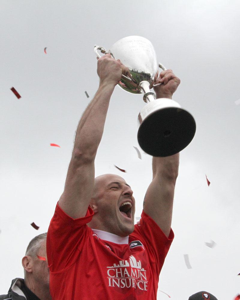 dr_gilyons's tweet photo. @SalfordCityFC Captain Chris Lynch lifts the Championship Trophy  - @GNev2 @fizzer18 @ChairmanSCFC @evostikleague http://t.co/aOMnXwSsWt