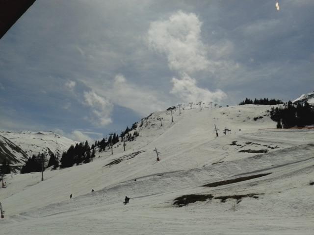 Sun is shining, about to play my highest ever gig, 2000ft and rising. #FrenchAlps <a href="/dBBand_twit/">DB Band</a>