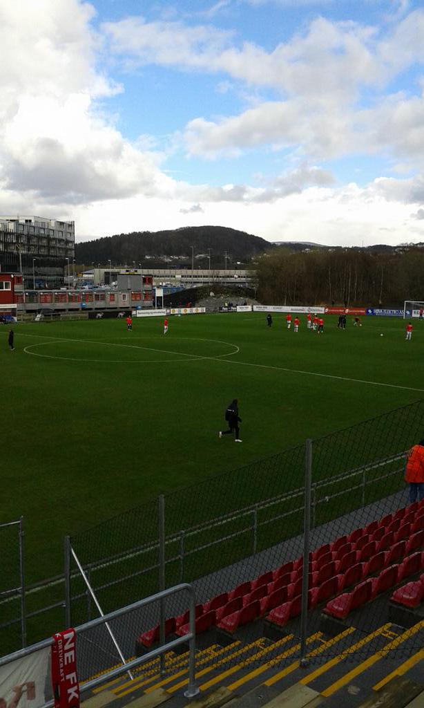 cree87's tweet photo. Topp kamp. åsane -BRYNE  #heiabryne http://t.co/nKF6DNJzje