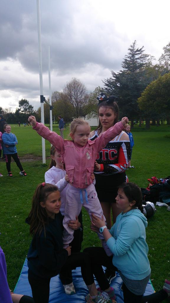 SamanthaELong's tweet photo. #getactivewise for local schools in Terenure a great success in Bushy Park today http://t.co/p1kziTcKFW