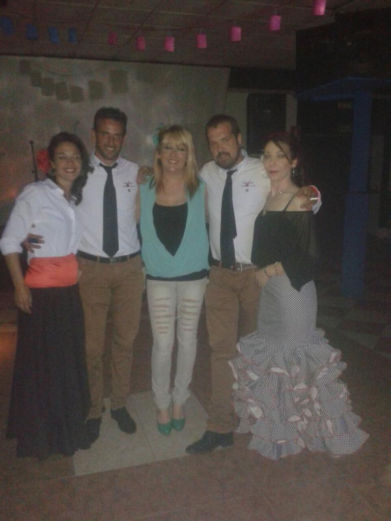 artesanoFJ's tweet photo. Oleeee oleeee las artesaner@ nuestro mejor apollo @artesanoFJ http://t.co/duy1k26jX5