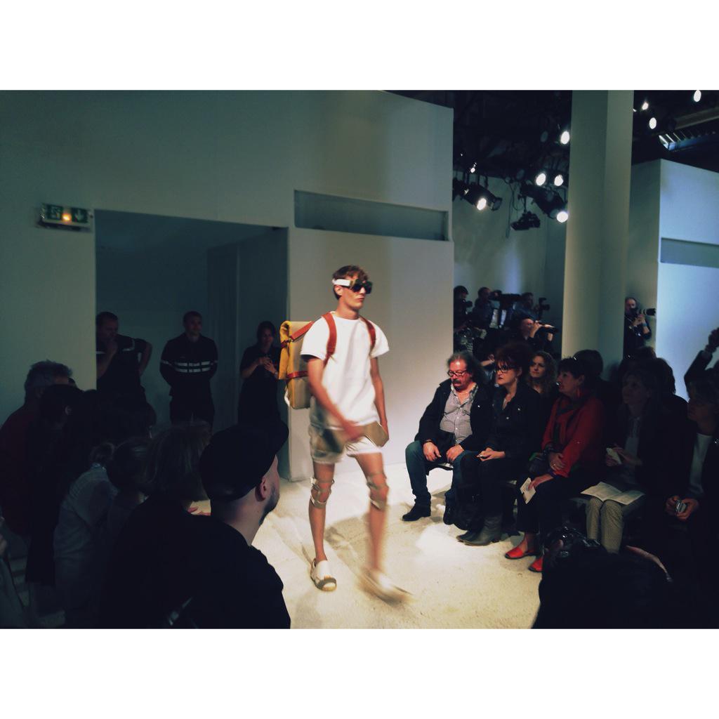 MarieMinair's tweet photo. Coups de coeur pour les stylistes Annelie Schubert (femme) et Sophie Harand (homme) #XXXH #festivalhyeres http://t.co/2pi5Elmn3p