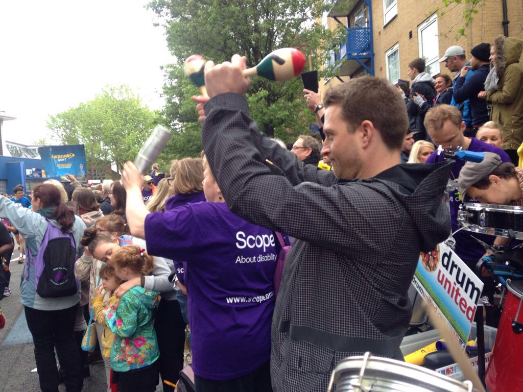 ScopeEvents's tweet image. The runners are now streaming past our cheer spots! #LondonMarathon
