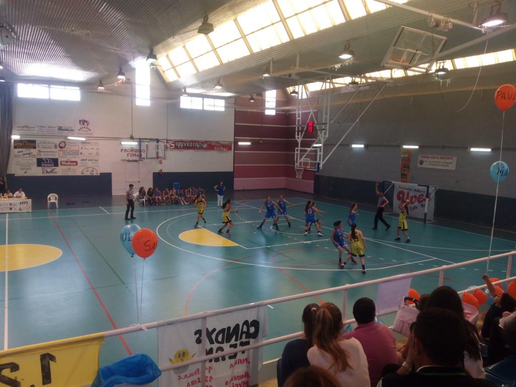 cb_cartagena's tweet photo. CBC Químicas Meroño, a 3' de proclamarse campeonas Regionales. Venciendo en la final 33-59 a @UcamJairis #CBCFem http://t.co/QZqYgkCUj1