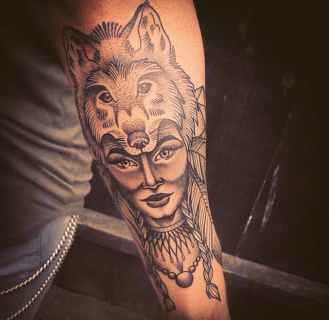 MattyCragg's tweet photo. New ink 💉💉 Dotty wolf head lady thing ❤️ http://t.co/SYuExyzEBm