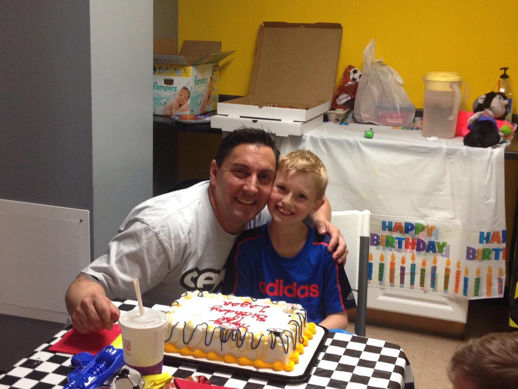 blumoff43's tweet photo. This guy is 10 today! Love my boy http://t.co/aRZ0wyeGu5