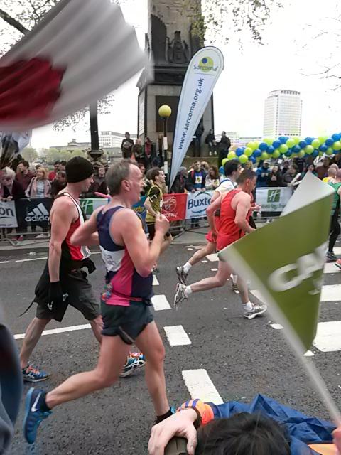 hlnm84's tweet photo. @CAFOD runner Paul just passed us on embankment! Great work! http://t.co/4cYlctM9hD