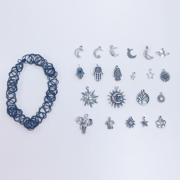 VintagePrizes's tweet photo. giving away charms and necklaces to the next 50 that follow @NotebookMsgs for me right now:) fav once done http://t.co/cqUrwVESD2
