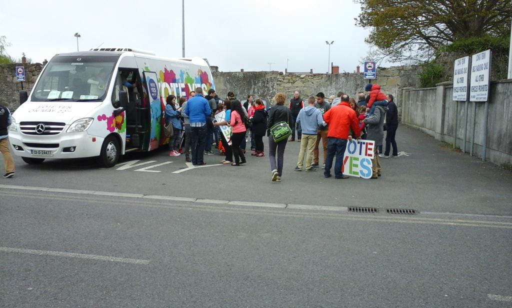 YMeath's tweet photo. #YesEquality Meath Bus tour has arrived in Trim! http://t.co/ncXmvGaore